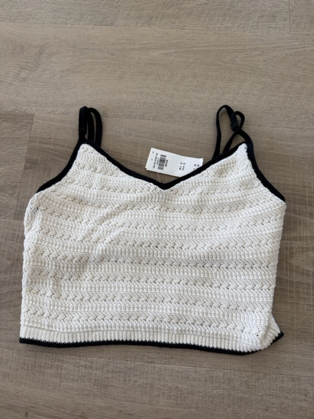 NWT Abercrombie & Fitch Crochet
Knit crop cami Top Size M Bohemian
Beach Summer